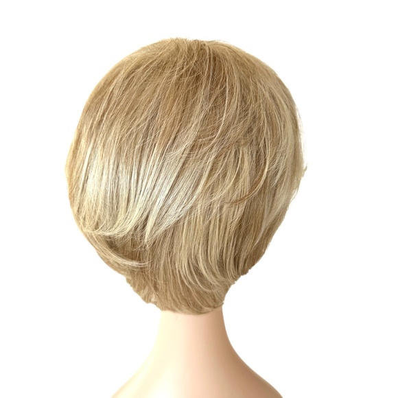 Two Raquel Welch Wigs Enchant in Biscuit and Ready to Take Off in Silver - Picture 5 of 16
